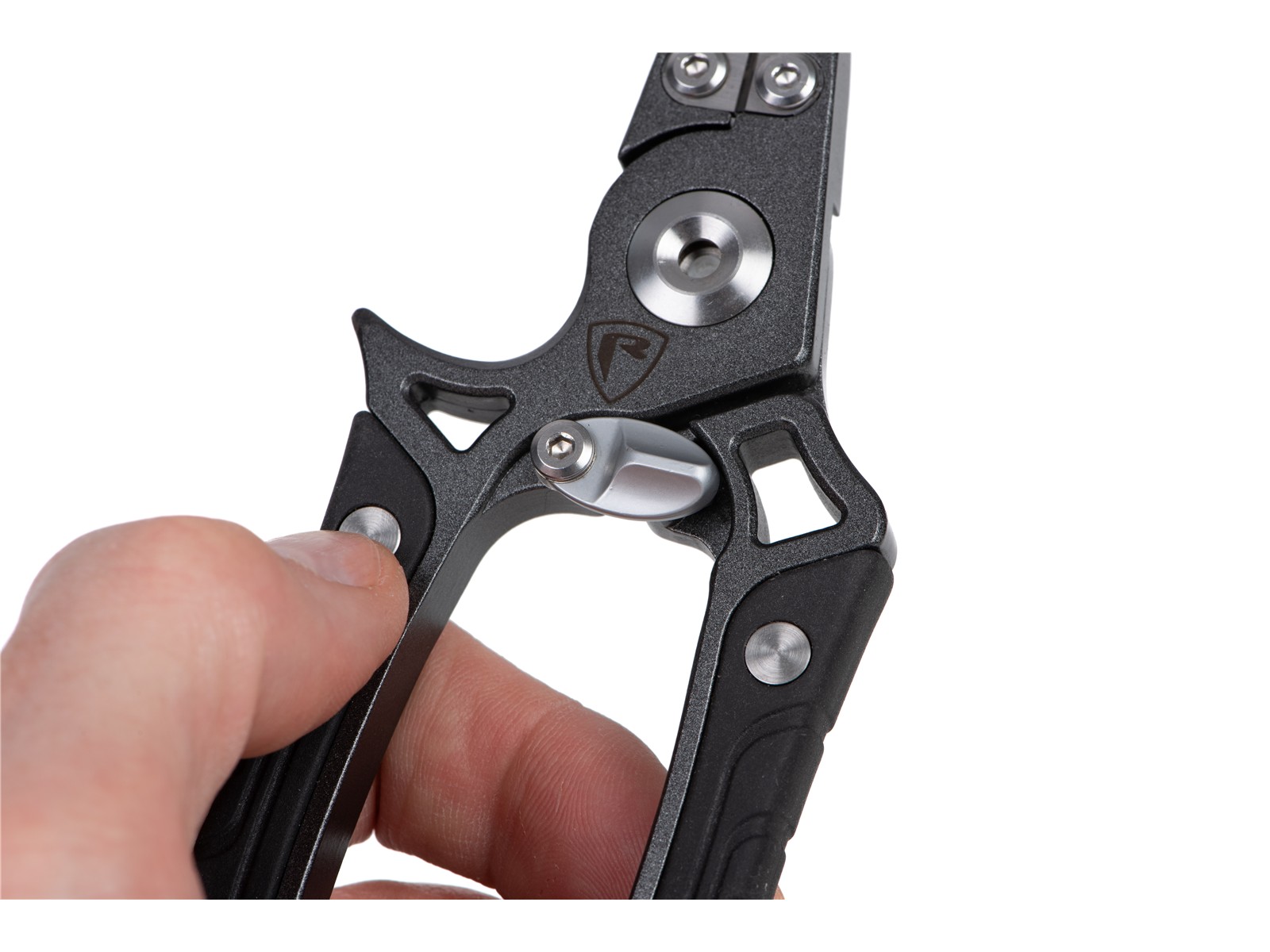 Fox Rage 7.25in Belt Pliers