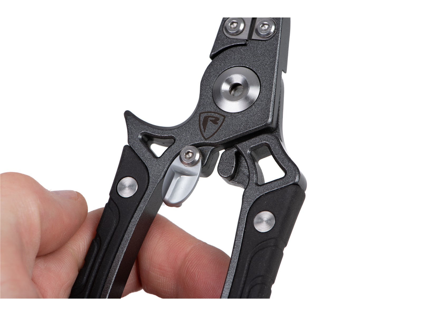 Fox Rage 7.25in Belt Pliers